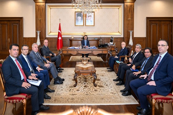 Vali Aktaş, vali yardımcılarıyla değerlendirme toplantısı yaptı