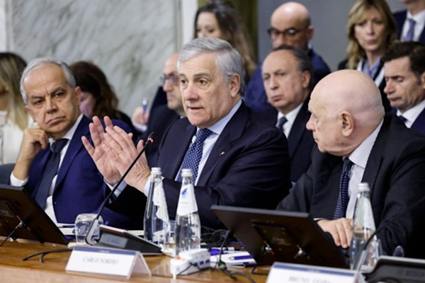 Tajani: Rusya’nın Ukrayna’ya yönelik saldırılarını kınıyorum