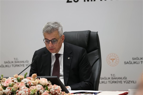 Memişoğlu: Sağlıkta bilim ve teknoloji üreten Türkiye hedefliyoruz