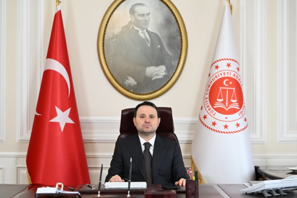 Bakan Gürlek: Çocukları tehditlerden korumak önceliğimiz