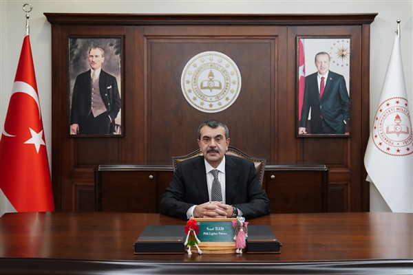 Bakan Tekin, “Gelin Hazineleri” sergisinin açılışını Abu Dabi’de gerçekleştirdi